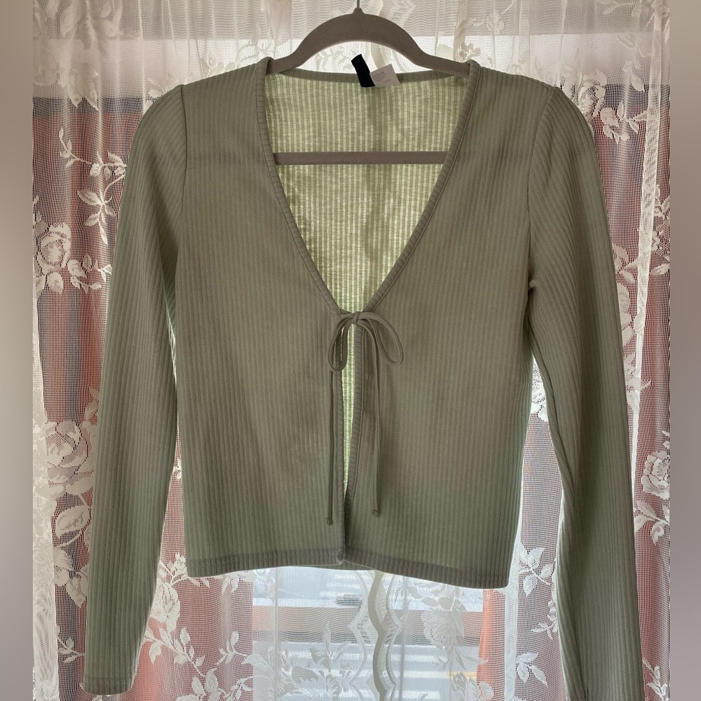 H&M Green Long Sleeve Tie Front Blouse
